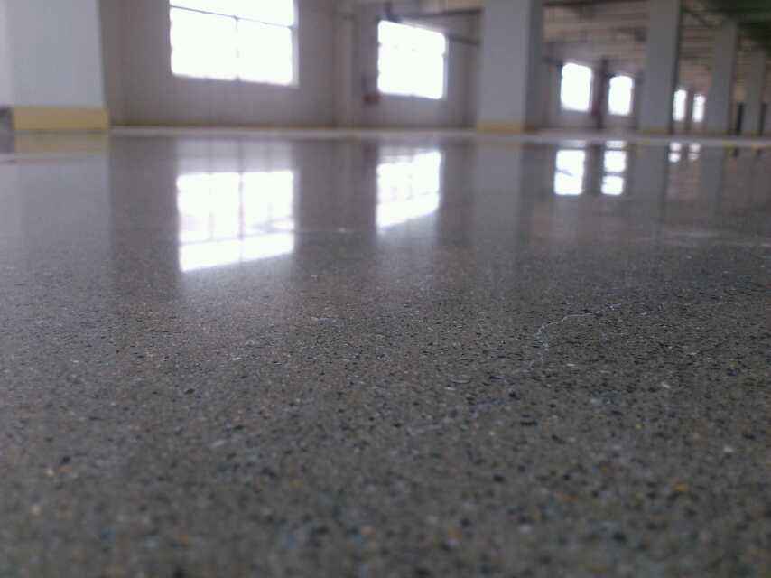 水泥地面起尘起砂了怎么解决